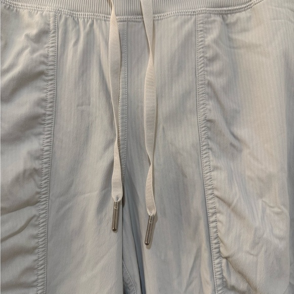 LuLulemon Jogger Pants Gray/White size 6 - Picture 2 of 6
